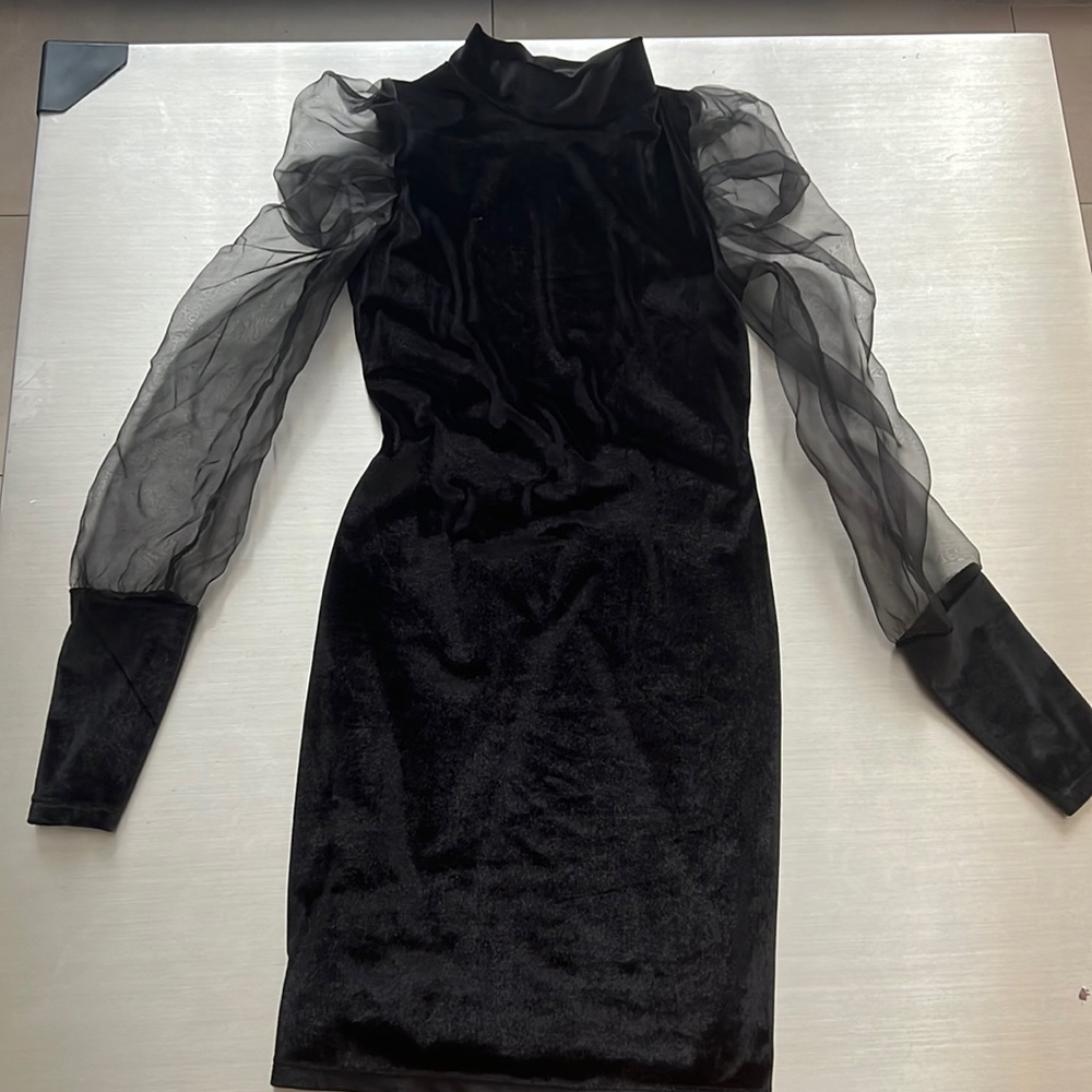 Black dress open back velvet